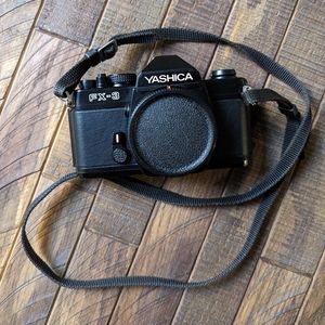 Yashica FX 3